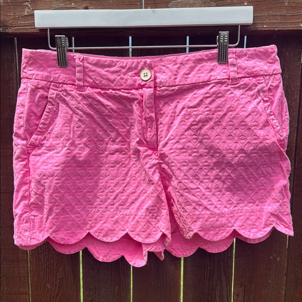 crown & ivy Pink Scalloped Women's Shorts